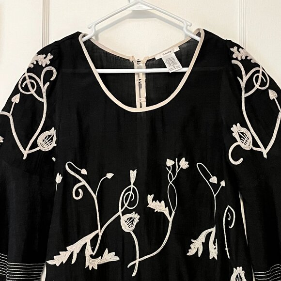 Esley anthropologie blouse size small floral embroidered gauzy flutter sleeve - Picture 5 of 9